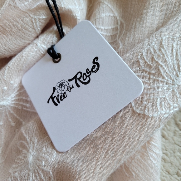 FREE THE ROSES Embroidered Floral Cutout Cold Shoulder Long Sleeve Tassel Top - Picture 9 of 12